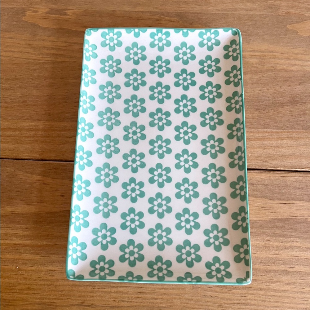 FABULOUS HOME Green Daisy Ceramic Tray Plate Rectangle 10” x 6.5” Serve Ware